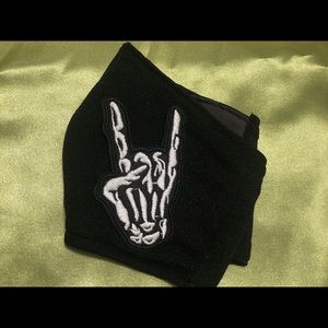 Skeleton rock sign face mask
